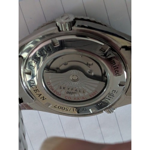 198 - Designer Style Working Master Chronometer Limited Edition Wrist Watch