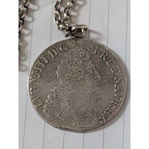 225 - 1709 Louis XIV Écu aux Huit L Type Coin Pendant On Sterling Stamped 22