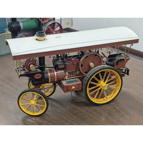 35 - Detailed Plastic Scale Model of a Showman's Traction Engine, with Garrett and Hornsby Plaques