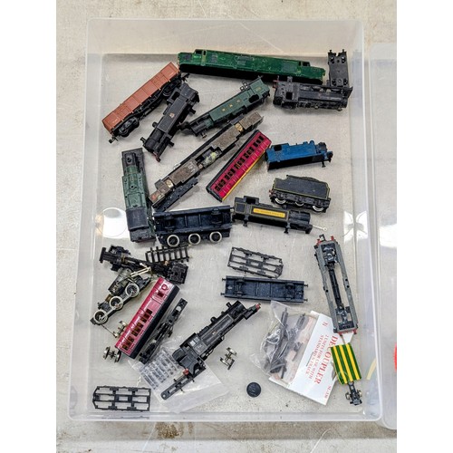 25 - A Collection of N-Gauge British Prototype Model Railway Components, Steam and Diesel Era