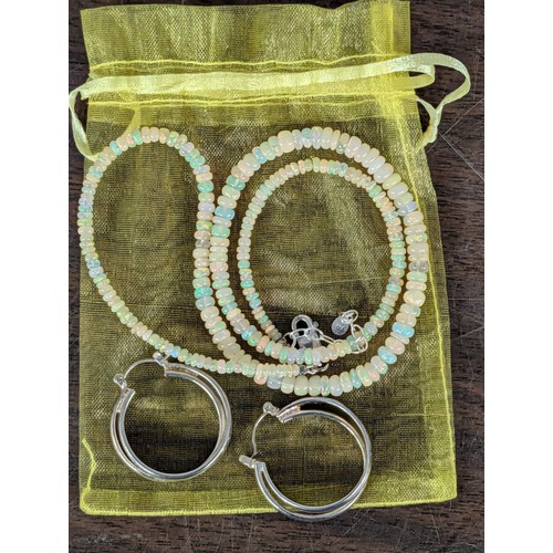 352 - Two 925 Silver Jewellery Items: A 19