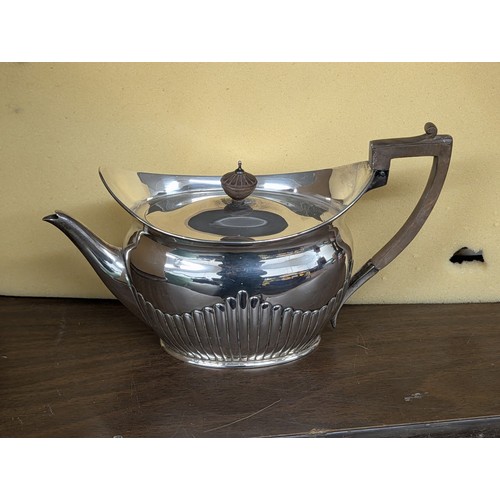 269 - 19th Century Sterling Silver Teapot by William Base and Sons London 1881 - 484.2 gm Gross Weight