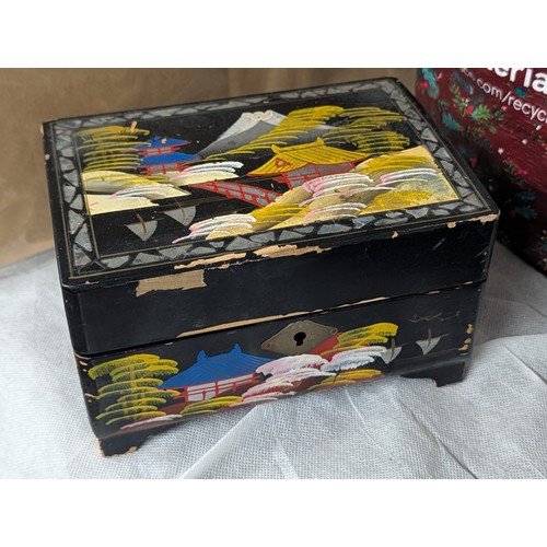 14 - A Collection of Jewellery and Small Collectables in a Japanese Style Lacquered Jewellery Box