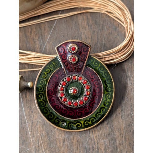 38 - An Assortment of Vintage Decorative Items and Jewellery in a Bone-Inlaid Trinket Box