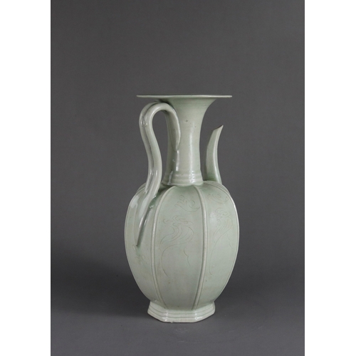 40 - An Extremely Rare Yue-type Incised Ewer, Five dynasties/Northern Song dynasty the melon-shaped body ... 