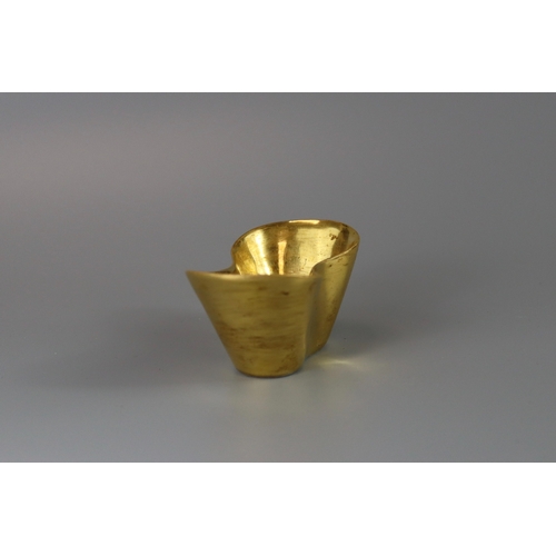 72 - A Rare Ingot shape Gilt Porcelain Winecup, c.1800, finely potted,  and with good gilding overall exc... 