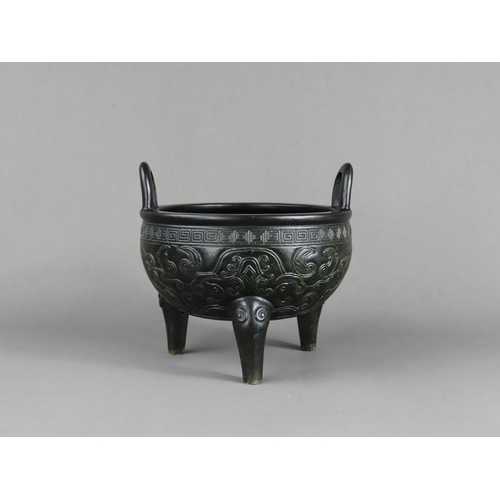 74 - A Rare Black Glazed Tripod Censer, liding, incised seal mark Xiyin Shuwu zhencang, Jiaqing period,  ... 