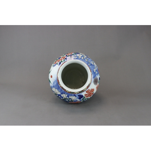 101 - A Wucai 'Hundred Antiques' Jar, Shunzhi,  the baluster body well painted in bright enamels and under... 