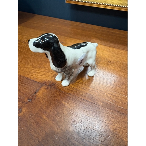 37 - Small Beswick model of a spaniel dog 10cm x H7cm
