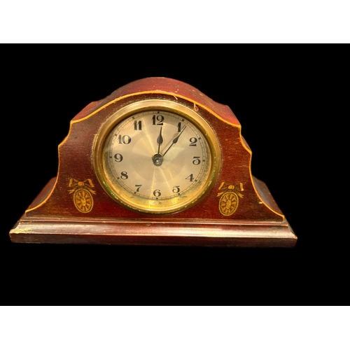 163 - Wind up mantle clockAppears to be working