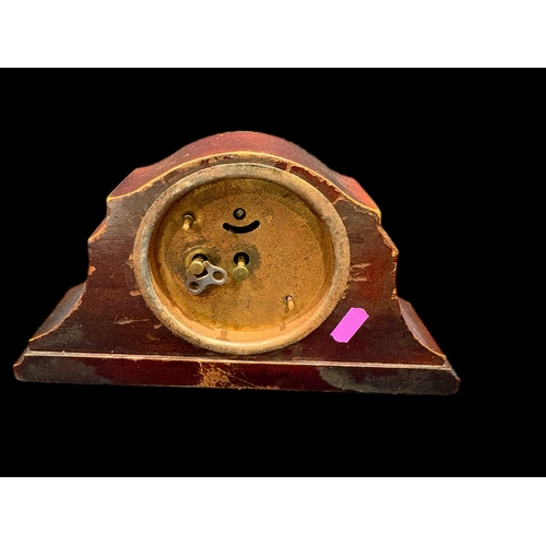 163 - Wind up mantle clockAppears to be working