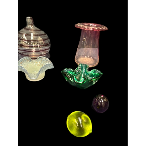 147 - Qty of studio and hand blown glass