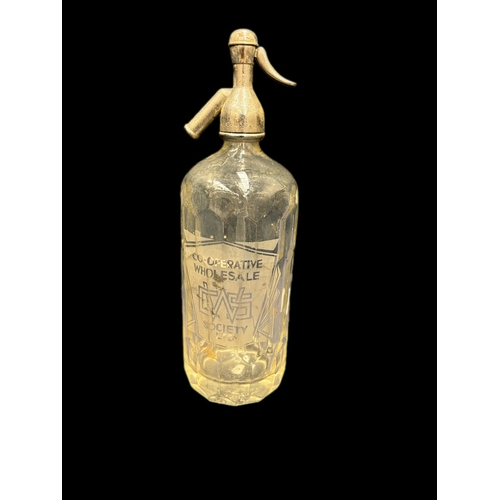 150 - Vintage soda syphon