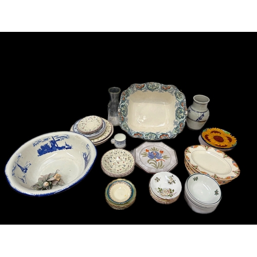 124 - Box of misc china