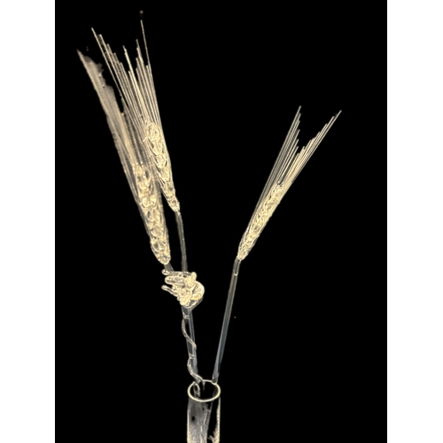 160 - Very fine glass ears of wheat + 3 small glass animals