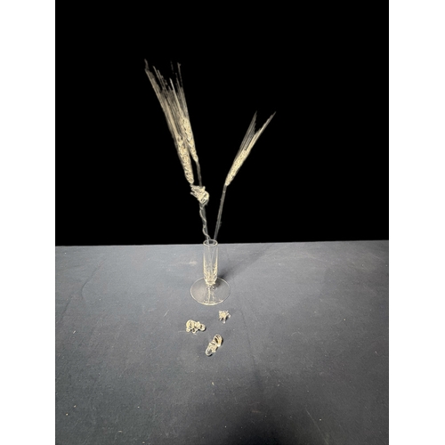160 - Very fine glass ears of wheat + 3 small glass animals