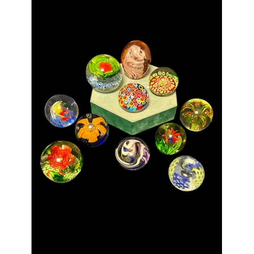 162 - Qty of glass paperweights (11)