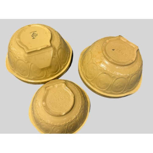 132 - 3 vintage mixing bowls