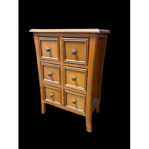 520 - Small 6 drawer chest of drawers 47cm x 28cm x 68cm H
