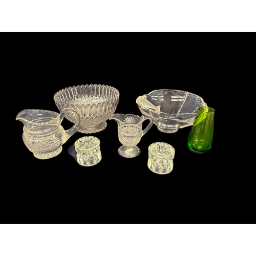 170 - Mixed glassware items