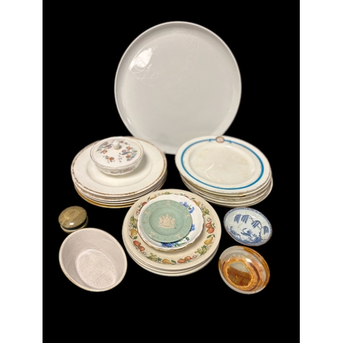 156 - Mixed group of ceramics