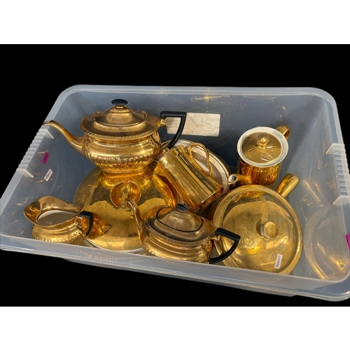 134 - Qty of lustre ware china