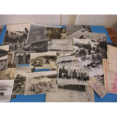 221 - A quantity of original WW2 US Military and Russian Press photos