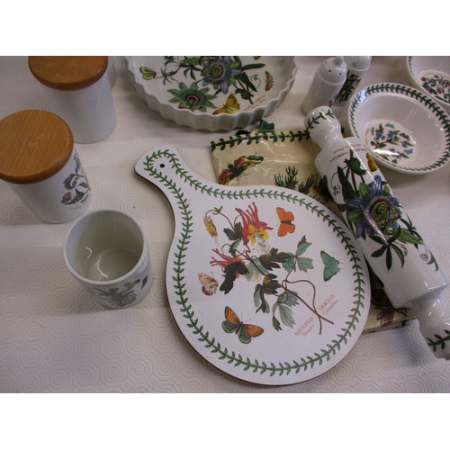 310 - A quantity of Portmeirion Botanic Garden tablewares