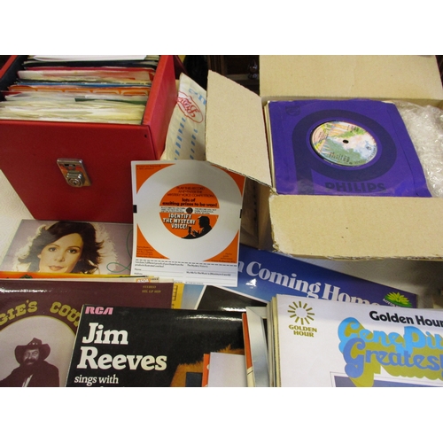 289 - A large quantity of vintage 12 and 7 inch vinyl records