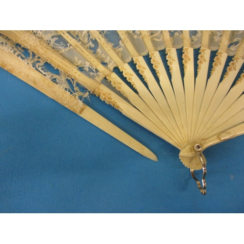 259 - 5 Antique oriental fans, 3 with hand painted silk