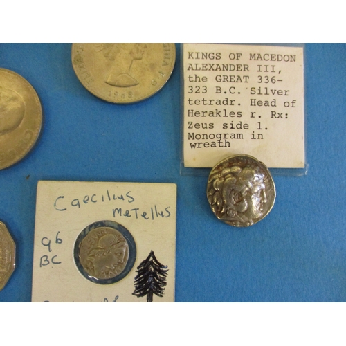 200 - A quantity of interesting collectables, to include a sovereign case and a silver vesta case