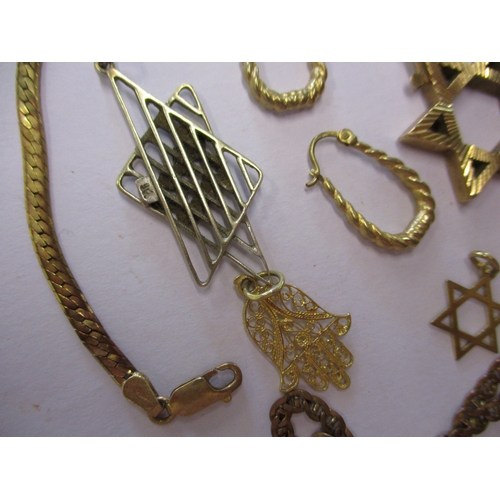 117 - A quantity of mixed 9ct gold items, approximate weight 30.8g.