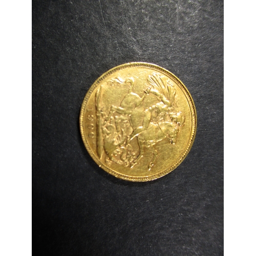 127 - A Victorian gold sovereign dated 1900