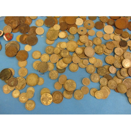 135 - A large quantity of Victoria and later pre-decimal coins