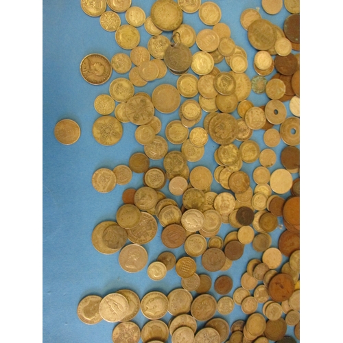 135 - A large quantity of Victoria and later pre-decimal coins