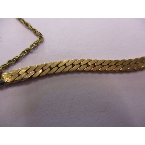 156 - A 9ct gold fox tail bracelet, approx. weight 4.4g