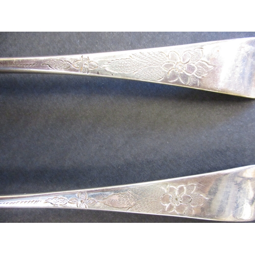 176 - A pair of Georgian silver berry spoons, dated for 1784 makers mark of I.L. approx. weight 130g