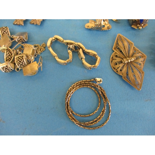 194 - A large quantity of silver and white metal costume jewellery and other items