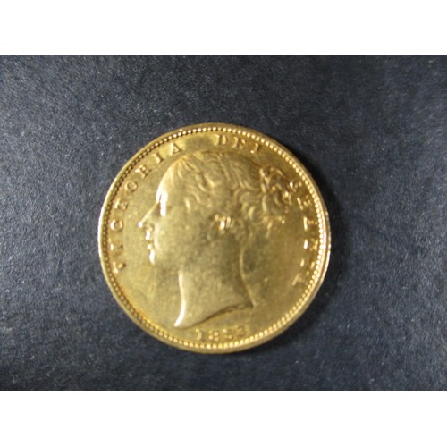 105 - An 1853 shield back gold sovereign