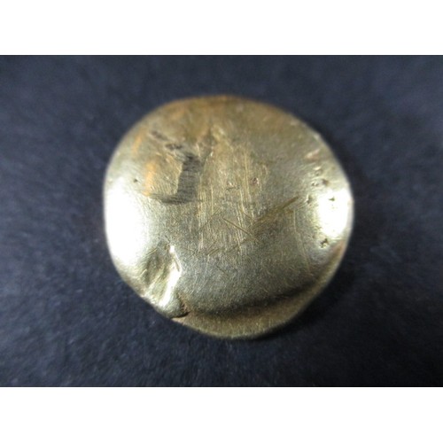 107 - An Ambiani gold stater, approx. weight 6g