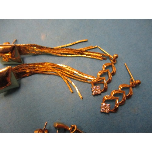 75 - A parcel of gold and yellow metal items, approx. total weight 20g all in pre-owned condition and bei... 