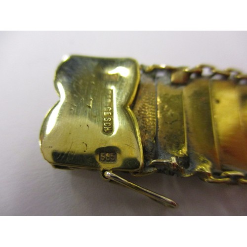 69 - A vintage 585 gold bracelet, approx. weight 13.7g approx. linear length 18cm in good useable conditi... 