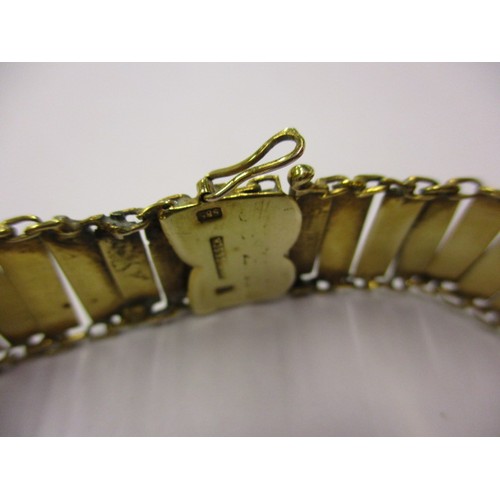 69 - A vintage 585 gold bracelet, approx. weight 13.7g approx. linear length 18cm in good useable conditi... 