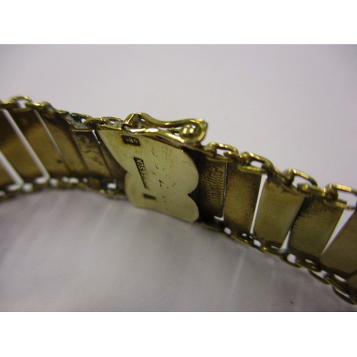 69 - A vintage 585 gold bracelet, approx. weight 13.7g approx. linear length 18cm in good useable conditi... 