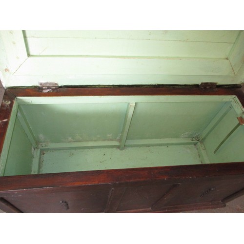 326 - A mid 20th century blanket box approx. dimensions H57 cm W 109 cm D45 cm in good pre-owned condition... 