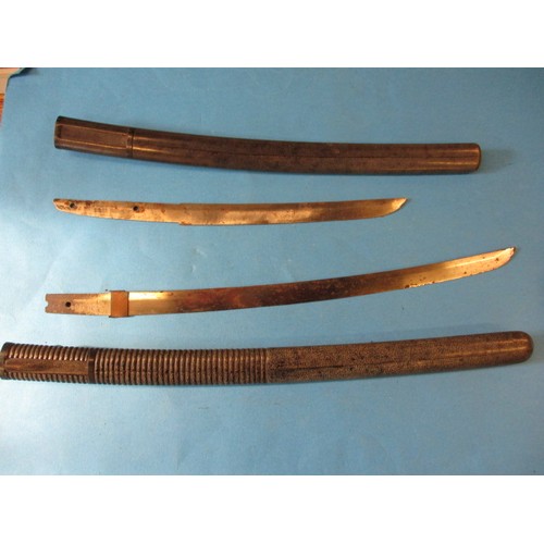 226 - A quantity of vintage blade weapons, to include a 1942 military machete and 2 Japanese Katana blades... 