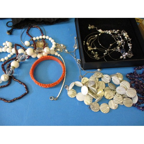 161 - A parcel of costume jewellery, in pre-owned useable condition with general age-related marks