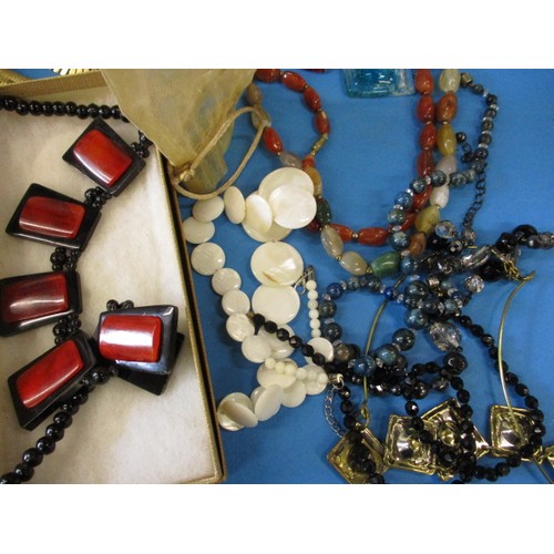 161 - A parcel of costume jewellery, in pre-owned useable condition with general age-related marks