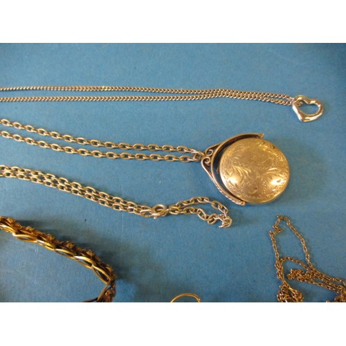 160 - A parcel of vintage costume jewellery to include some silver and yellow metal items, all in used con... 