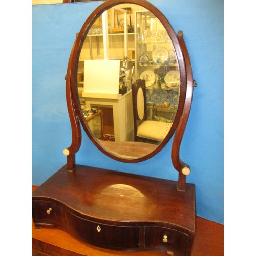 294 - A Georgian mahogany toilet mirror with 3 drawer base, an excellent quality antique with original mir... 